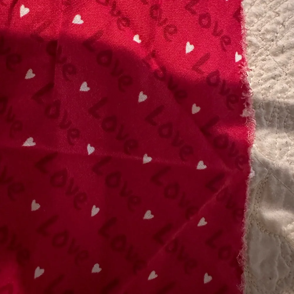 Dog/Pet Love- Valentine’s Day bandana- like new!